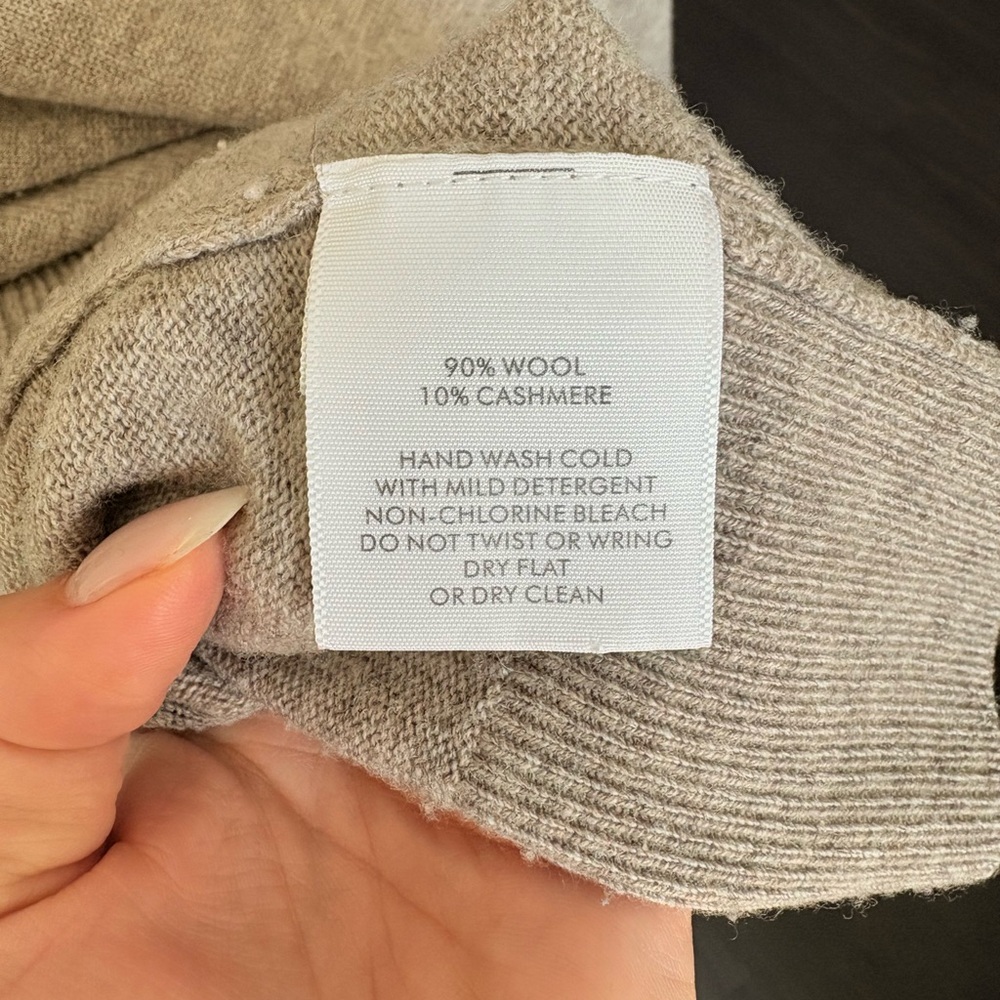 Grey/Tan V-Neck Sweater - Picture 2 of 4